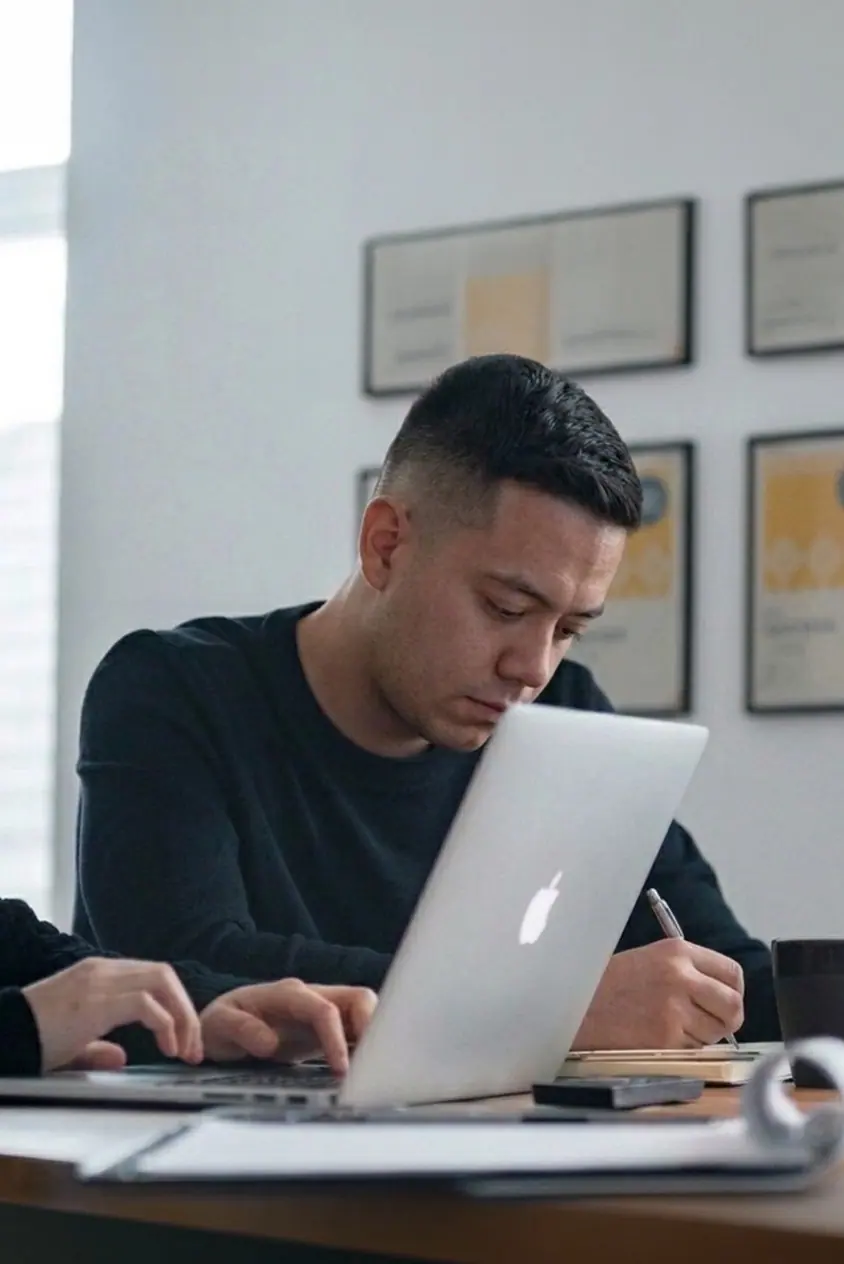 Sergio Cáceres — Co-founder y Director de Estrategia